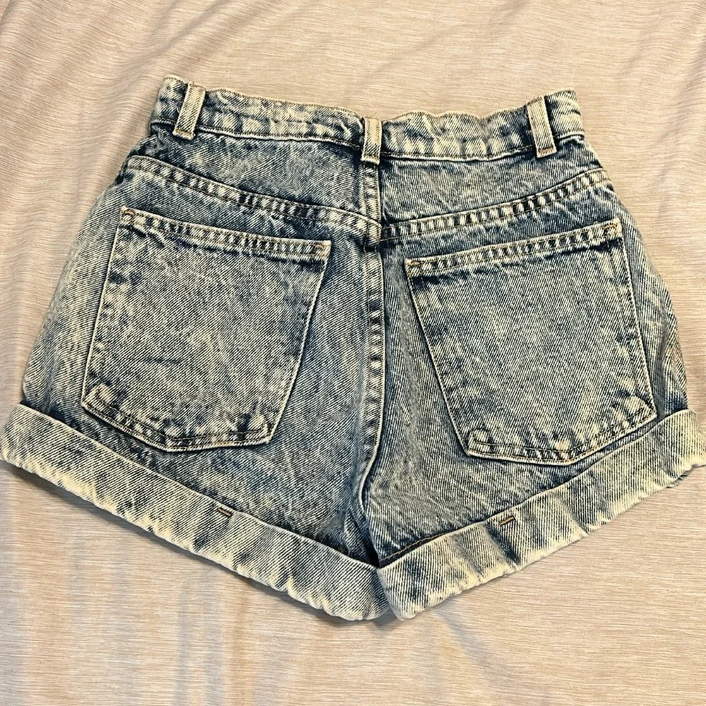 Vintage American Apparel Shorts - Picture 4 of 9